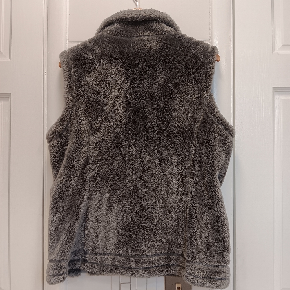 Vest - Picture 8 of 13